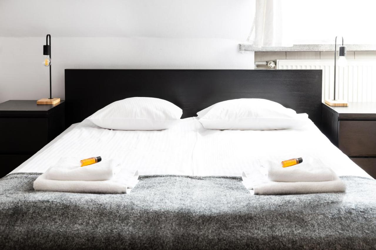 Апартаменти 2 Bedroom Apartment, Heart Of Tomasza St *