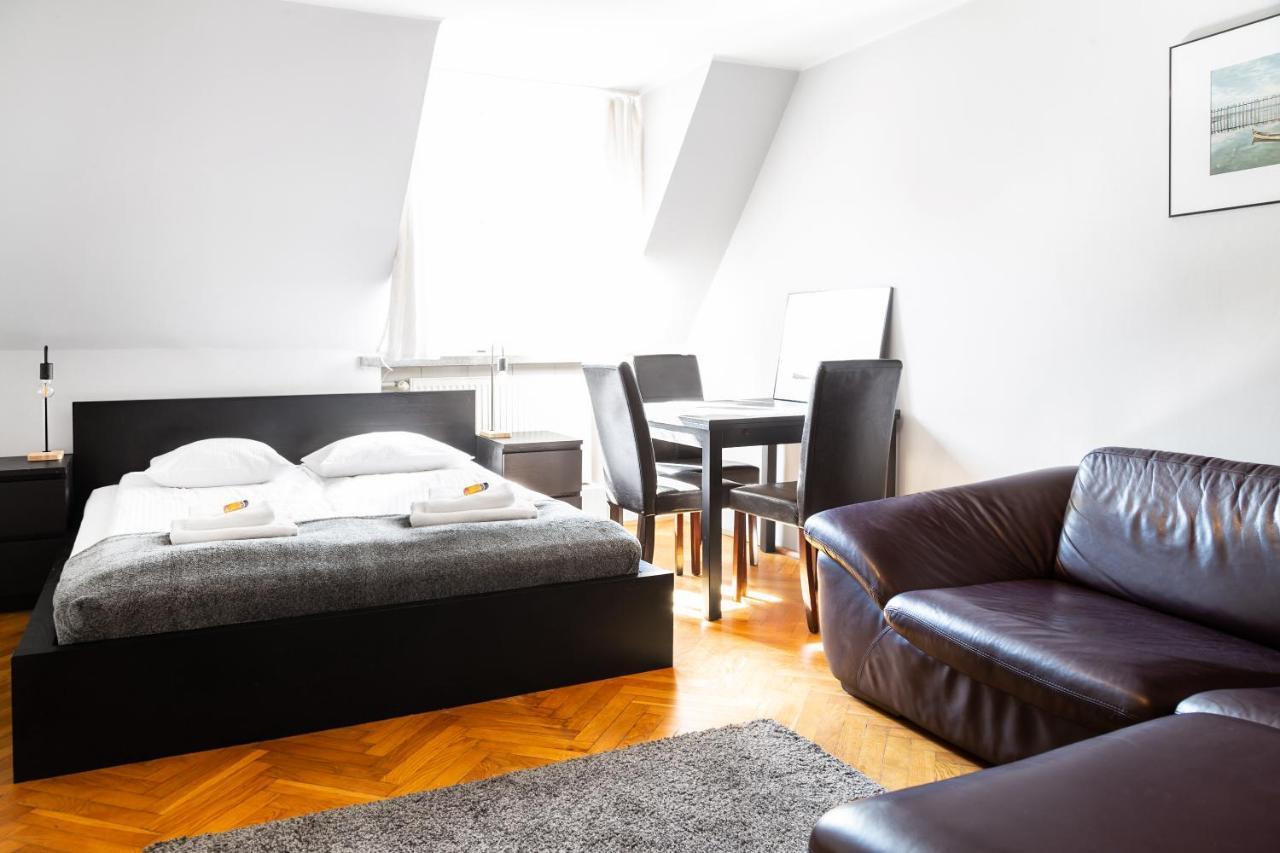 Апартаменти 2 Bedroom Apartment, Heart Of Tomasza St *